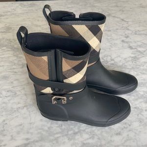 Burberry Holloway Rain boots